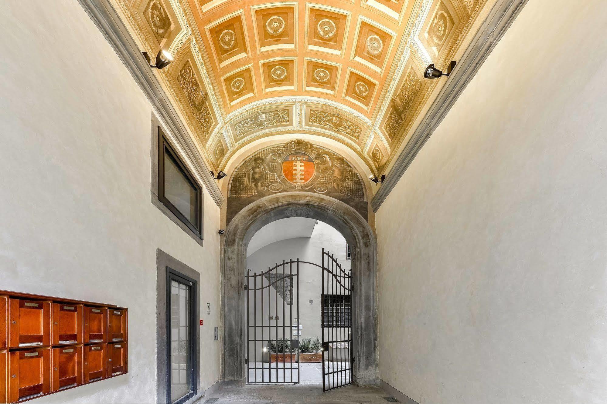 Palazzo Uguccioni Apartments Florencie Exteriér fotografie
